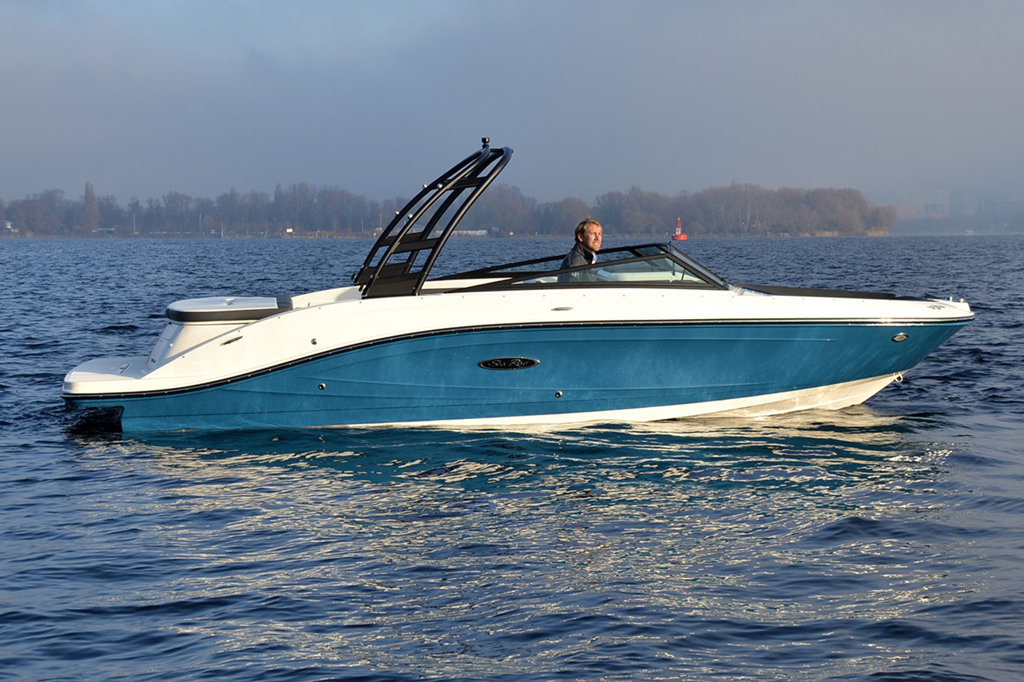 Sea Ray 230 SPX to sell lake Como