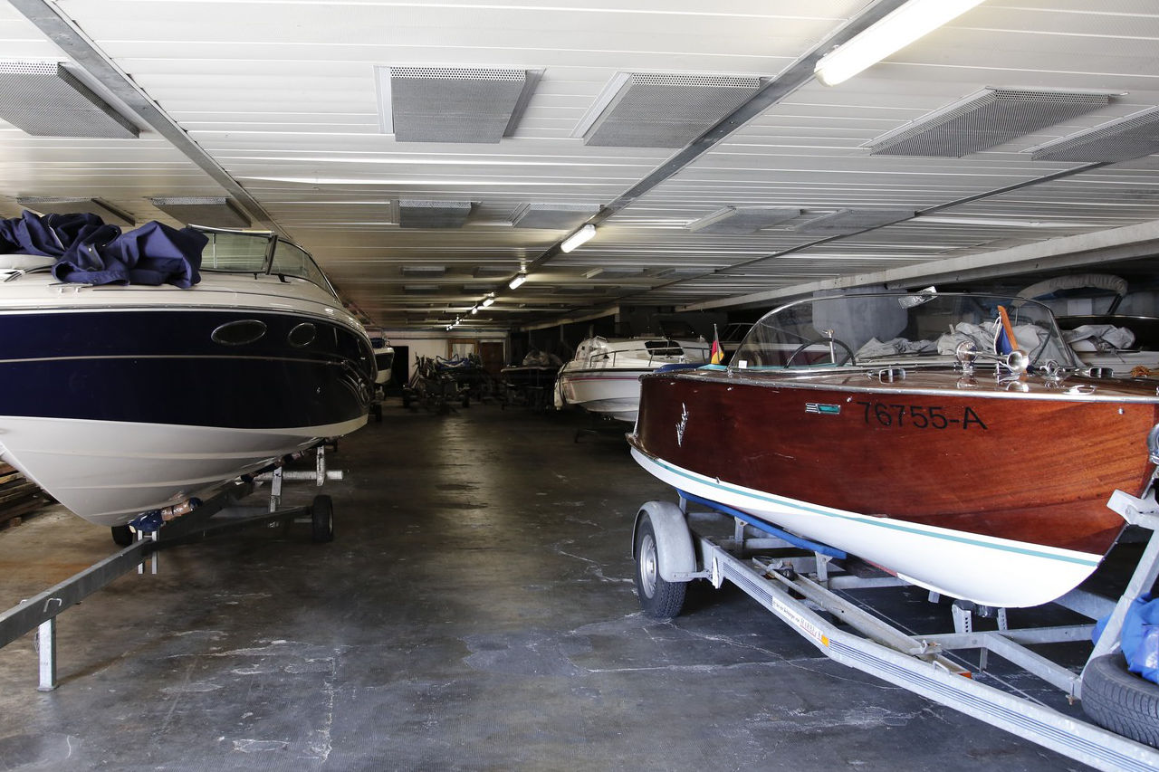 winter-storage-boats-lake-como